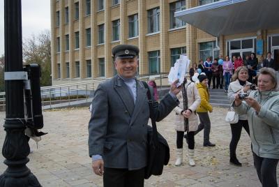 В Рязани отметили Международный день почты раздачей бесплатных открыток