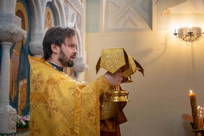 Священник Павел Коньков приглашает рязанцев на ночную литургию