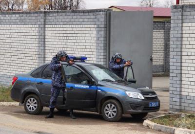 В Рязани задержали дебошира, угрожавшего соседям ножом