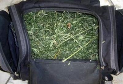Жителя Рыбного уличили в транспортировке более пяти килограммов марихуаны