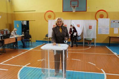 Татьяна Панфилова проголосовала на выборах губернатора