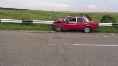 Близ Милославского ВАЗ-2106 «догнал» иномарку, пострадали пять человек