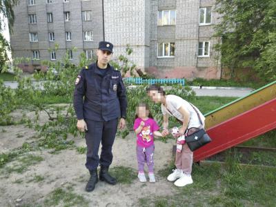 Рязанские полицейские разыскали потерявшуюся 4-летнюю девочку