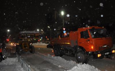 Ночью с улиц Рязани убрали почти три тысячи кубометров снега