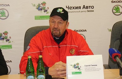 Рязанские юные хоккеисты пообщались с Сергеем Гимаевым
