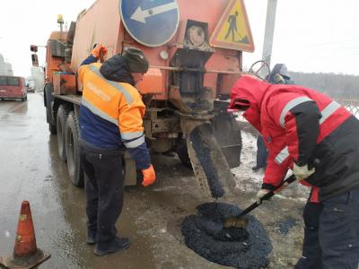 Рязанцы предъявили минтрансу претензии за ремонт ям на путепроводе в Приокский