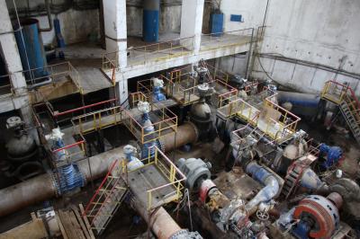 Борис Ясинский проверил ремонт канализационно-насосной станции в Дашково-Песочне