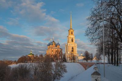 Музей Рязанского кремля ищет экскурсовода на зарплату 25 тысяч рублей