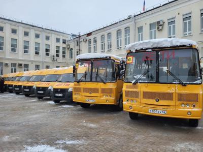 Школьные автобусы и автомобили скорой помощи поступят в Рязанскую область в марте