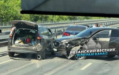 У Солотчинского моста в Рязани образовалась пробка из-за ДТП