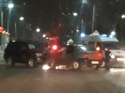 На проезде Шабулина в Рязани столкнулись Toyota и Renault, есть пострадавшие