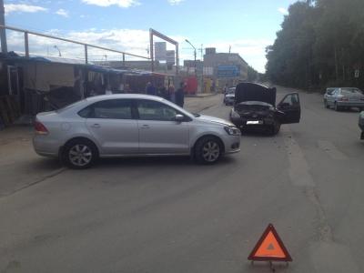 В Шацком районе автомобиль ВАЗ-21053 слетел в кювет после столкновения