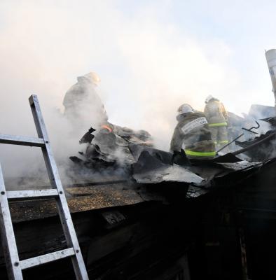 В Касимовском районе сгорел жилой двухквартирный дом