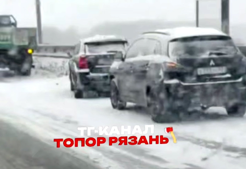 На Окружной дороге в Рязани столкнулись пять автомашин