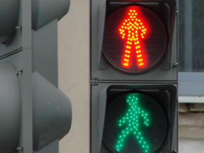 Пять нерегулируемых пешеходных переходов Рязани оборудуют светофорами