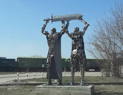 В Рязани создали арт-объект, похожий на памятник в Магнитогорске