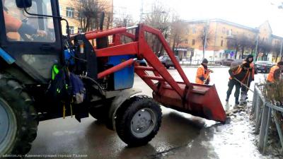 С улиц Рязани за сутки вывезли более двух тысяч кубометров снега