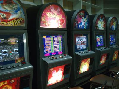 Из кафе в Михайловском районе конфисковали три игровых автомата