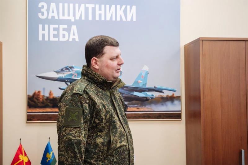 Депутаты Рязоблдумы посетили пункт отбора на военную службу по контракту