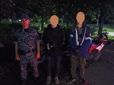 В Рязани патрульные задержали двух юных байкеров без прав