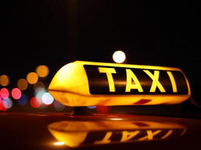 Двух нелегальных таксистов поймали в Рязани
