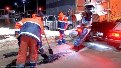 В Рязани заделали ямы на улицах Интернациональной и Бирюзова