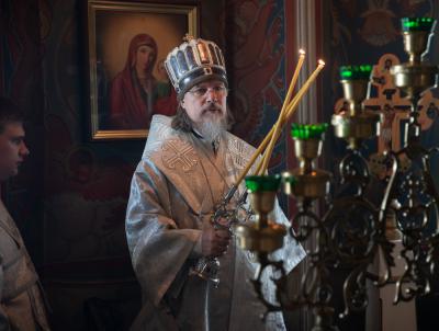 Митрополит Марк возглавил литургию в Казанском храме в Голенчино
