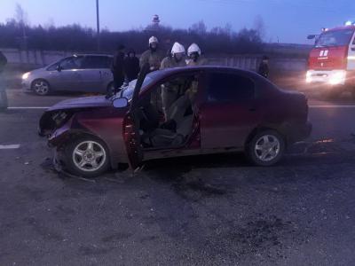 В столкновении Chevrolet и грузовика Volvo под Рязанью погиб пассажир легковушки