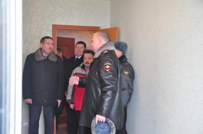 Захаровские полицейские получили служебную квартиру