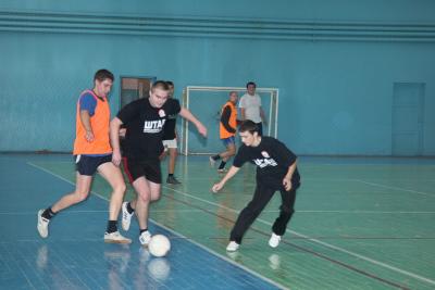 Рязанские полицейские сыграли в футбол с молодёжью