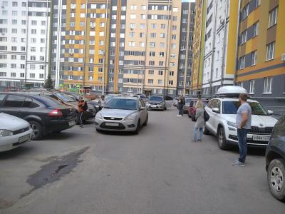 На улице Зубковой Ford Focus во дворе сбил девятилетнего ребёнка