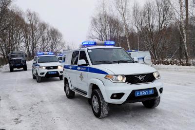 Рязанским полицейским вручили ключи от новых служебных автомобилей