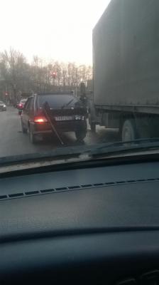 Утром в Рязани из-за гололёда произошло несколько ДТП