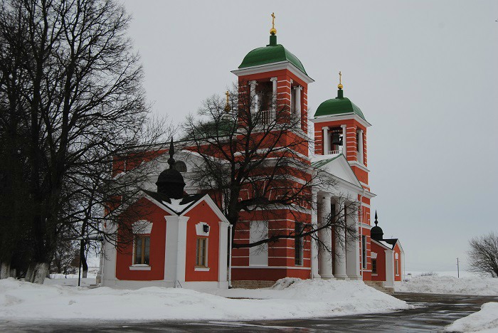 Церковь Казанской иконы Божией Матери, Красная горка, усадьба (Михайловский райо