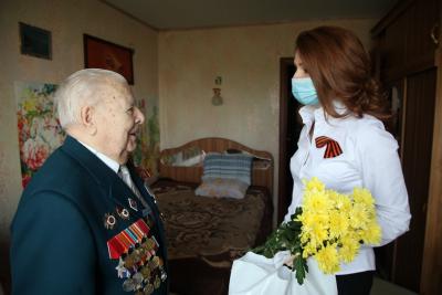 Председатель Рязгордумы поздравила ветеранов с наступающим праздником