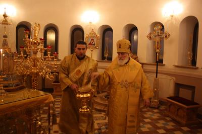 Рязанский митрополит совершил чин малого освящения главного храма Епархиального подворья
