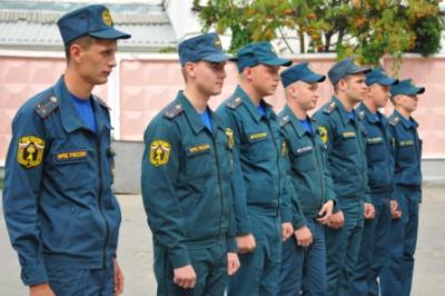 В рязанском МЧС освежают знания новоявленных лейтенантов