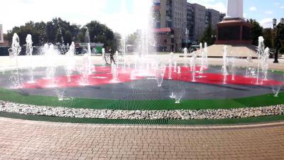 В Рязани заработал светомузыкальный фонтан на Московском шоссе