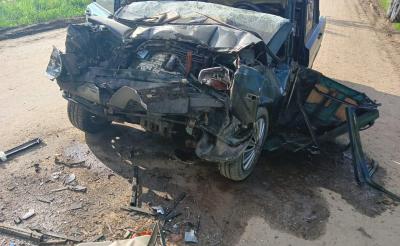 Близ Сасово «семёрка» врезалась в самосвал, водитель легковушки погиб