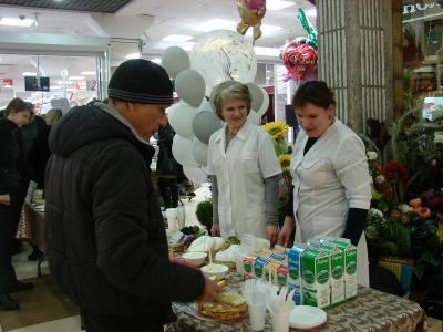 Для рязанцев устроили дегустацию сыра и молока от местных производителей
