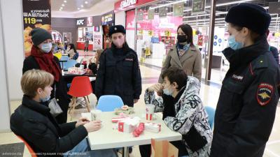В Рязани выявили 50 подростков, нарушивших запрет посещения торговых центров