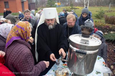 Митрополит Марк посетил храм посёлка Октябрьский в Михайловском районе