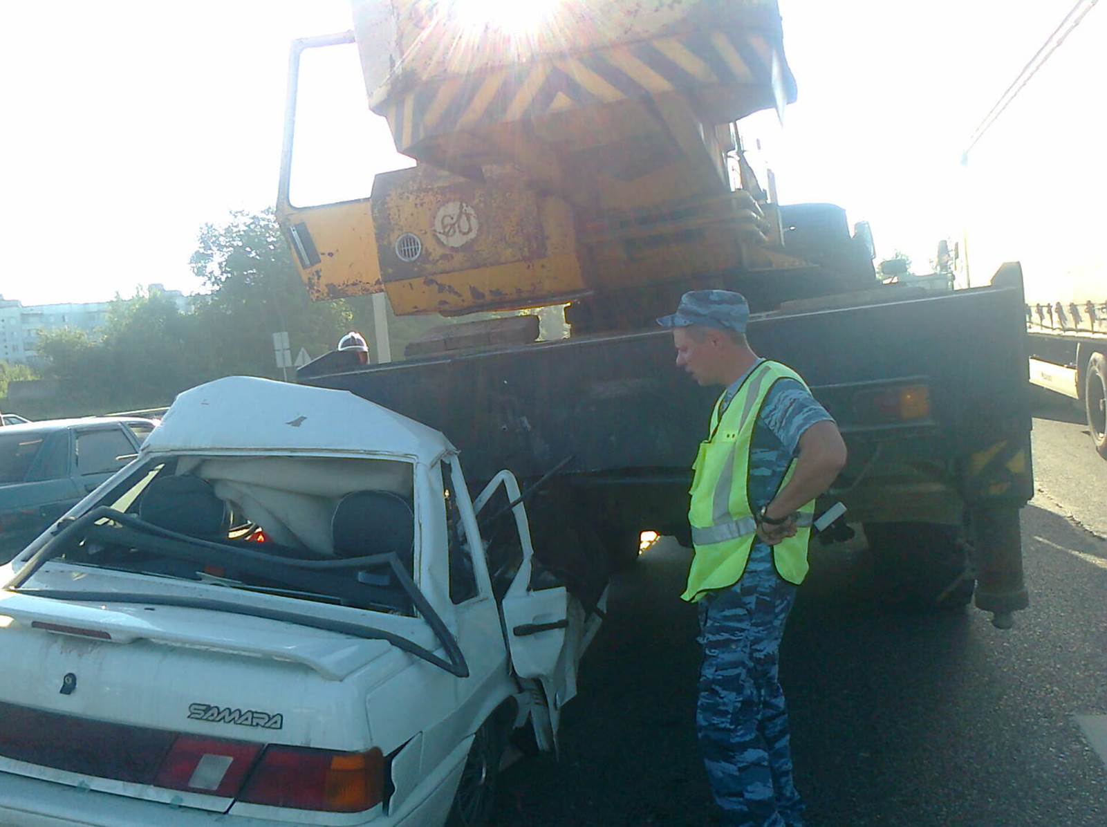 В Рязанском районе Lada Samara въехала под автокран «Урал»