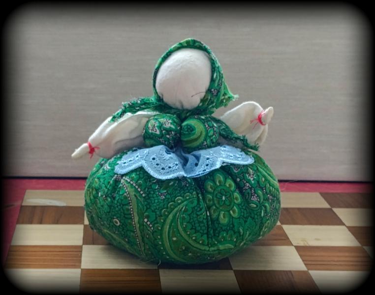 В Скопине на масленицу можно самому сделать куклу под присмотром мастеров