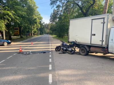 В Солотче столкнулись грузовой фургон и мотоцикл