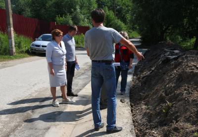Елена Сорокина осмотрела территории двух проектов местных инициатив
