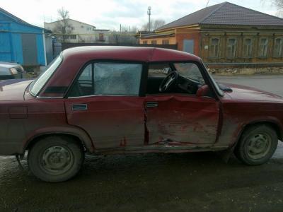 Два отечественных автомобиля не разъехались в Скопине