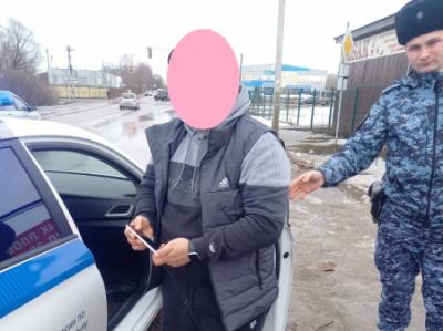 В центре Рязани студент с пистолетом пытался ограбить аптеку
