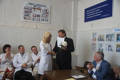 В Рязани активисты проекта «Город будущего» поздравили медработников