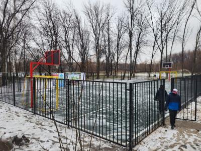 В посёлке Мирный в Рязани открыли спортивную площадку